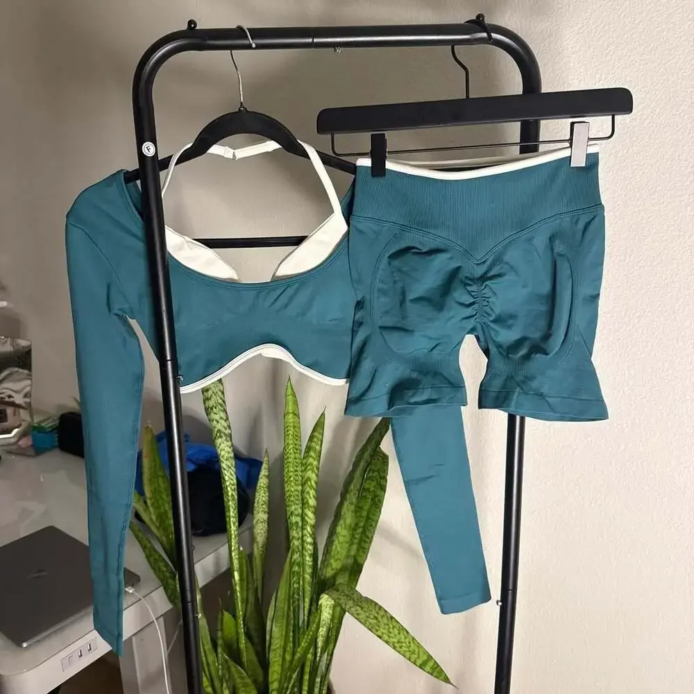 Athletic Teal Workout Set Long Sleeve Crop Top and Biker Shorts Small